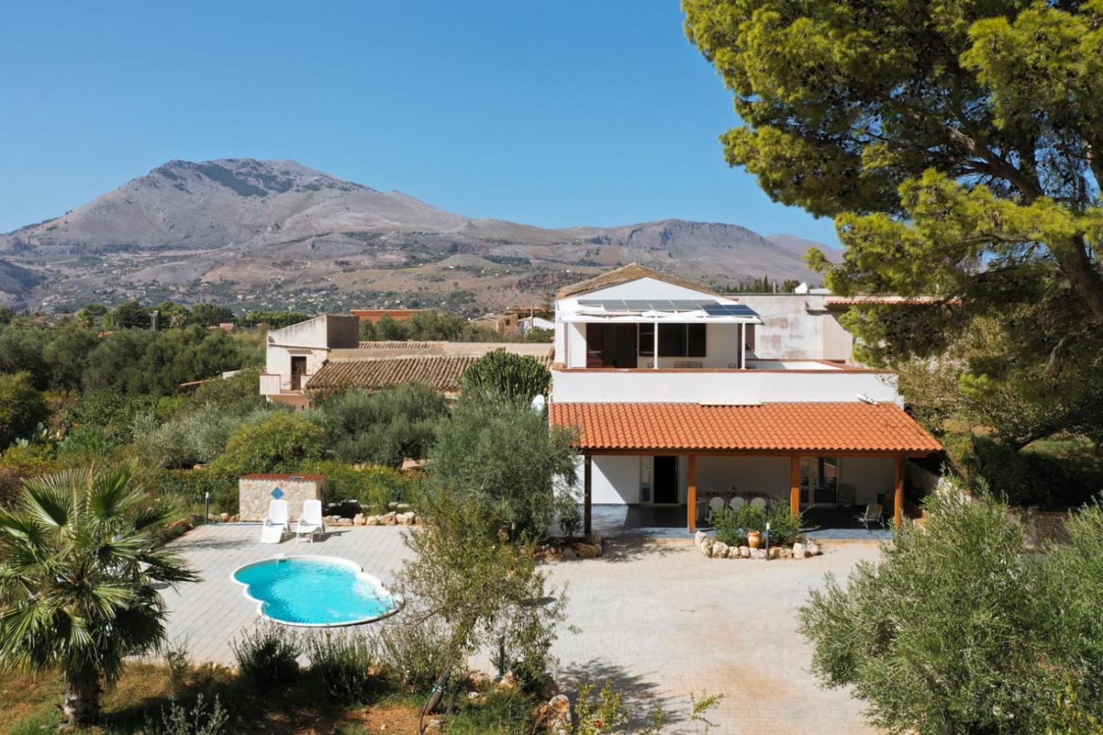 La Giara - With Swimming Pool And Parking Villa *